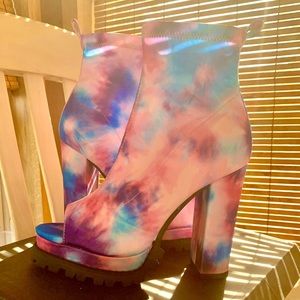 Tie dye heeled boots